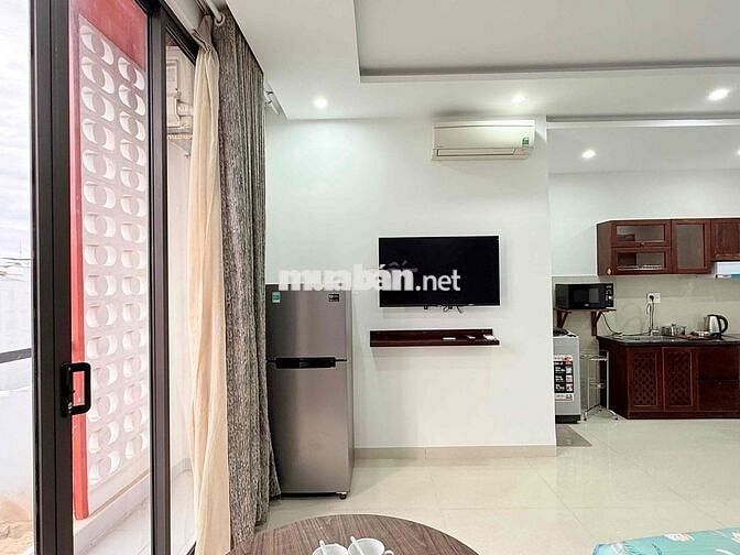 Trống sẵn căn studio rộng rãi view đẹp gần biển