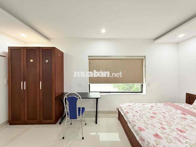 Trống sẵn căn hộ 1 phòng ngủ mát mẻ gần biển