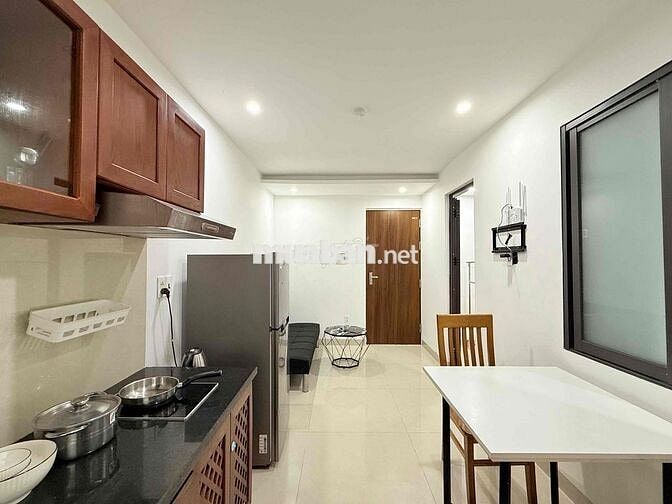 Trống sẵn căn hộ 1 phòng ngủ mát mẻ gần biển