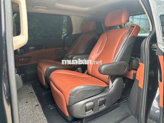 Kia Carnival Signature 2.2D 2022 Đen 78000km