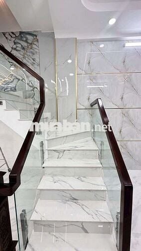 NHỈNH 4 TỶ - NHÀ ĐẸP 2 TẦNG LÊ VĂN QUỚI- 4X11M- FULL NỘI THẤT 