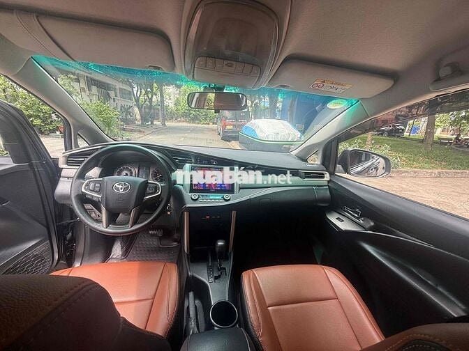 Toyota Innova 2017 Tự động Xám