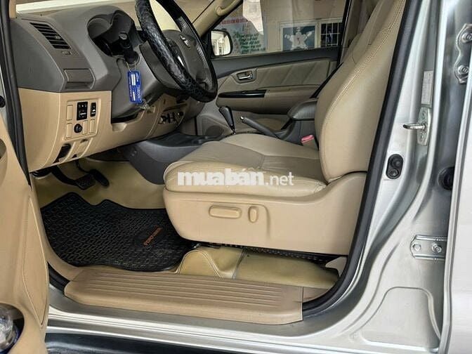 Toyota Fortuner - 2012 số tự động ( mẫu mới )