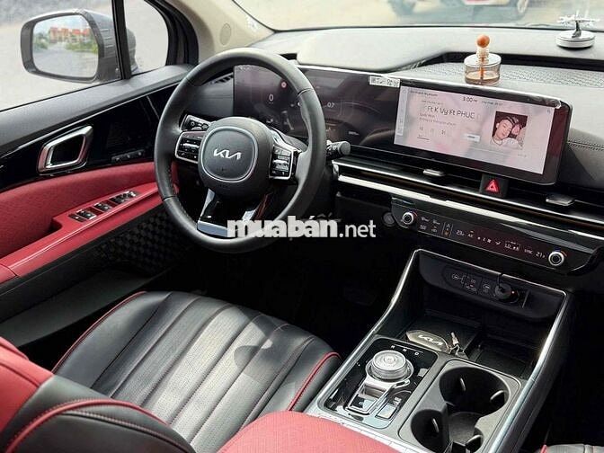 Kia Carnival Signature 2025 Xám 20.000 km