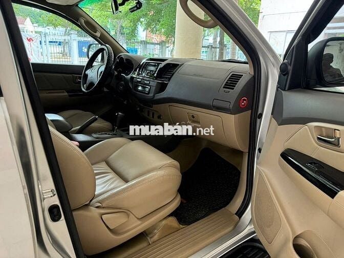 Toyota Fortuner - 2012 số tự động ( mẫu mới )