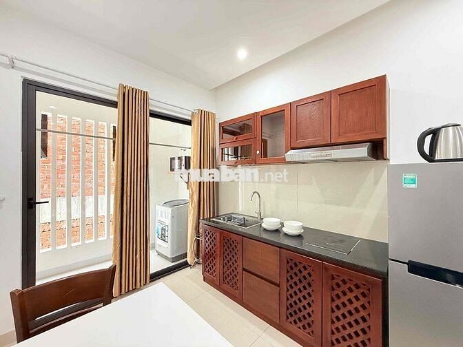 Trống sẵn căn hộ 1 phòng ngủ rộng rãi gần biển