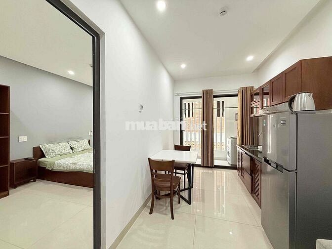 Trống sẵn căn hộ 1 phòng ngủ rộng rãi gần biển