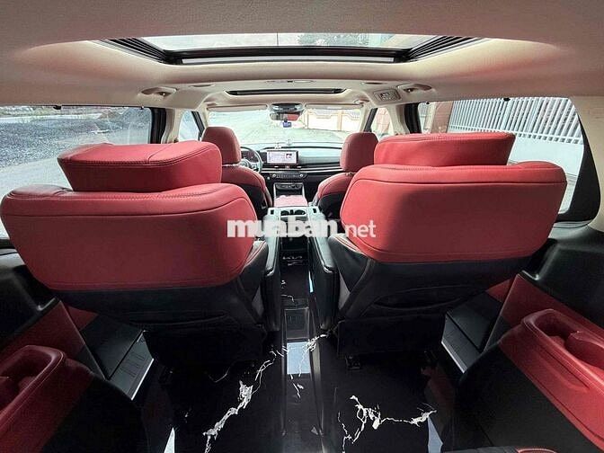 Kia Carnival Signature 2025 Xám 20.000 km