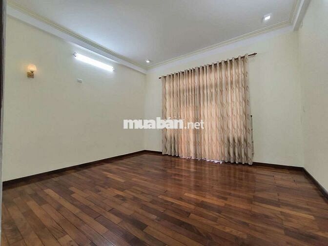 Cho thuê nhà 3 .5 tầng  đường Nguyễn đình tựu