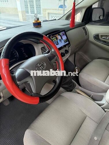 Toyota Innova 8 chỗ Số sàn Bạc