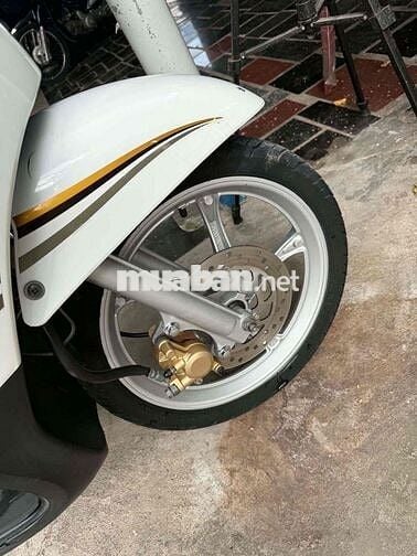 Xe tay ga Yamaha Mio Classico 211 Trắng