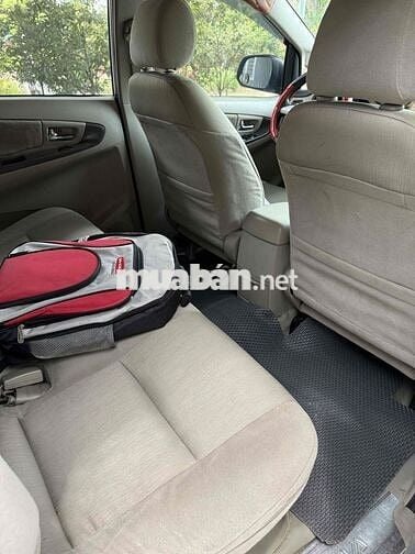 Toyota Innova 8 chỗ Số sàn Bạc