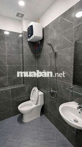 Anh có tòa nhà ở Ngõ Đoàn Kết gần Bệnh viện nội tiết