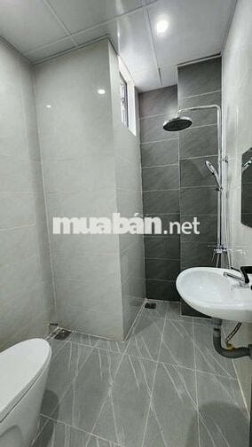 CHO THUÊ PHÒNG MỚI XÂY – FULL NỘI THẤT – TRUNG TÂM