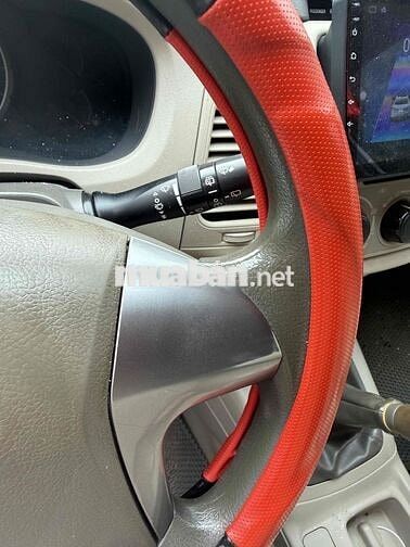 Toyota Innova 8 chỗ Số sàn Bạc