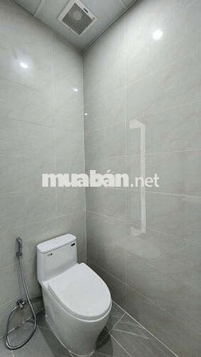 CHO THUÊ PHÒNG MỚI XÂY – FULL NỘI THẤT – TRUNG TÂM