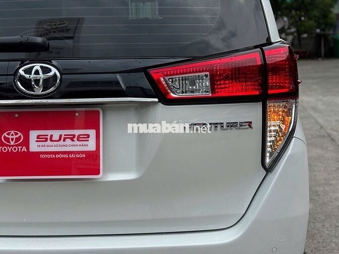 Innova Venturer 2022 Trắng ngọc trai 16.967 km