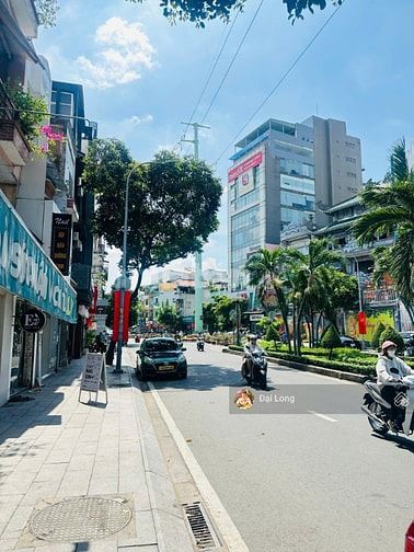 Hiếm có nhà 2 mặt tiền đường Phan Xích Long  giá chỉ 17 tỷ.