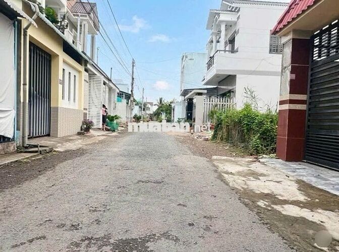 Hóc Môn. SỔ riêng sang tên ngay ch.ủ cần bán lô đất 800tr,iệu có 98m2