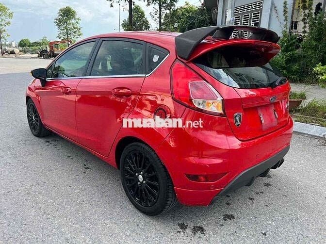 Ford Fiesta 2016 AT