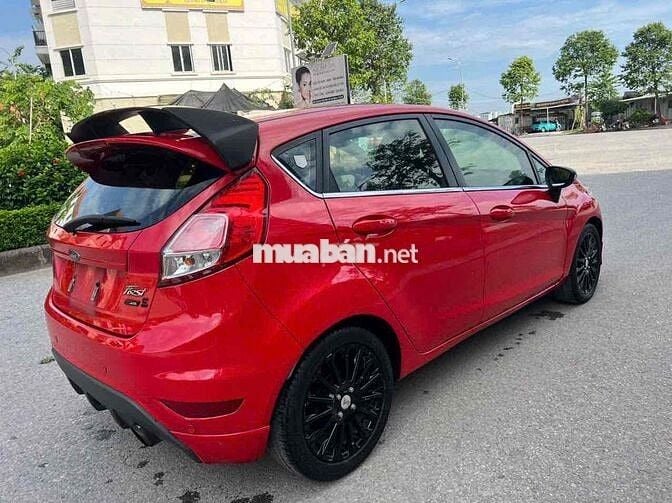 Ford Fiesta 2016 AT