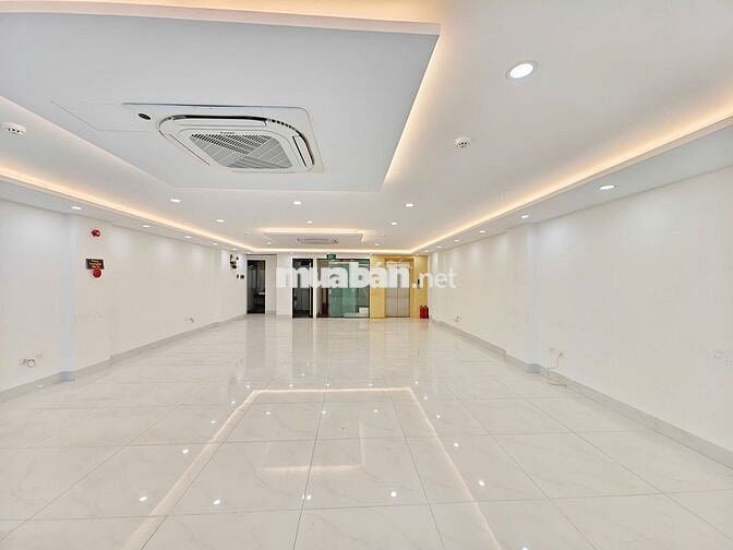 Cho thuê sàn văn phòng Nguyễn Xiển 150m2 18tr điện nước giá nhà nước
