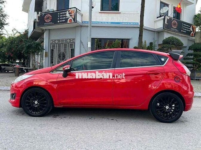 Ford Fiesta 2016 AT