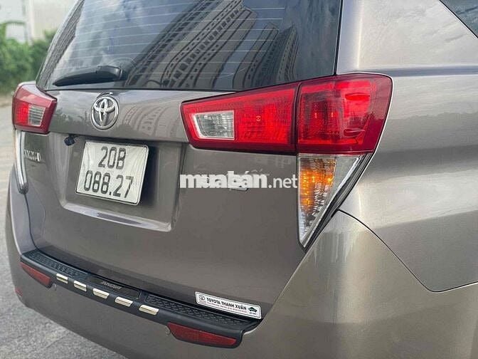 Toyota Innova E 2017 Số sàn Xăng Nâu