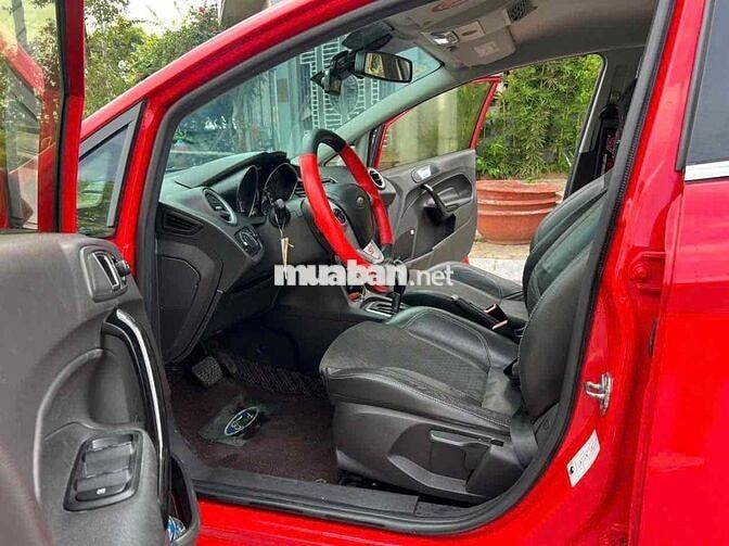 Ford Fiesta 2016 AT