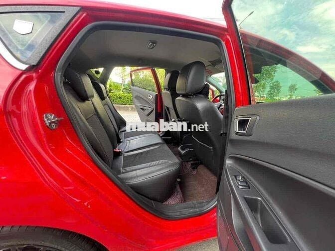 Ford Fiesta 2016 AT