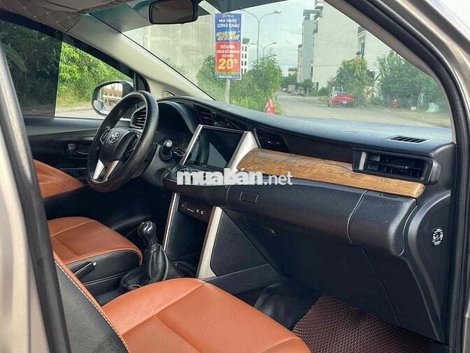 Toyota Innova E 2017 Số sàn Xăng Nâu