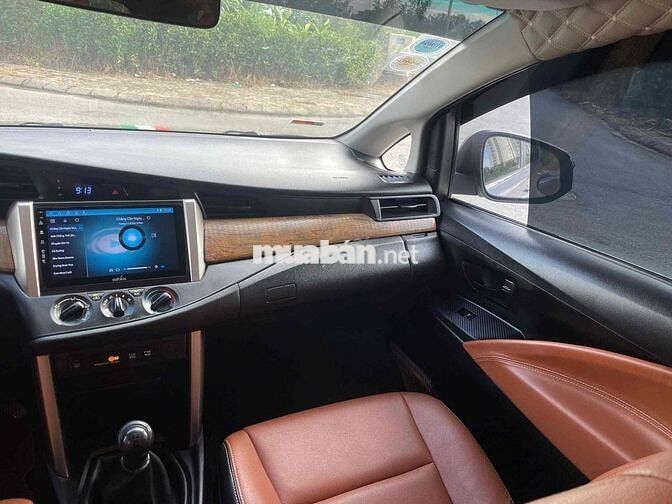 Toyota Innova E 2017 Số sàn Xăng Nâu