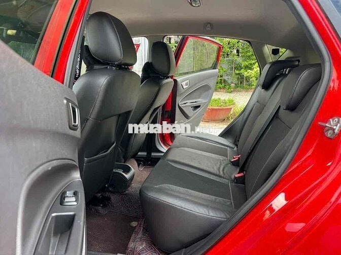 Ford Fiesta 2016 AT