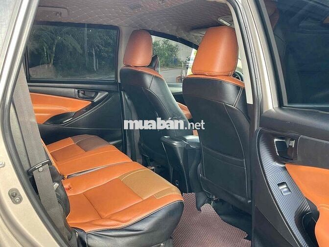 Toyota Innova E 2017 Số sàn Xăng Nâu