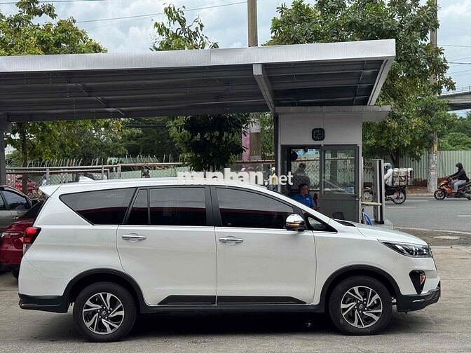 Innova Venturer 16.000Km - Nhiều phụ kiện