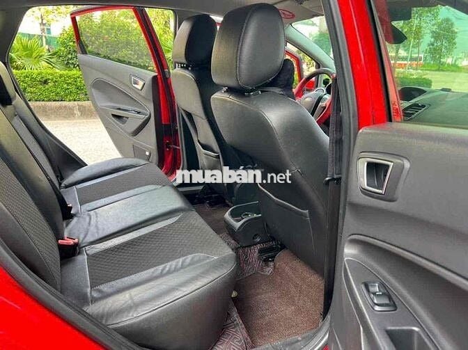 Ford Fiesta 2016 AT