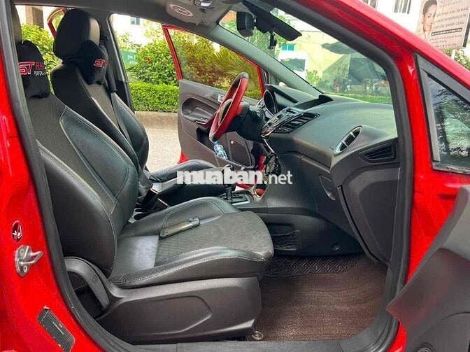 Ford Fiesta 2016 AT