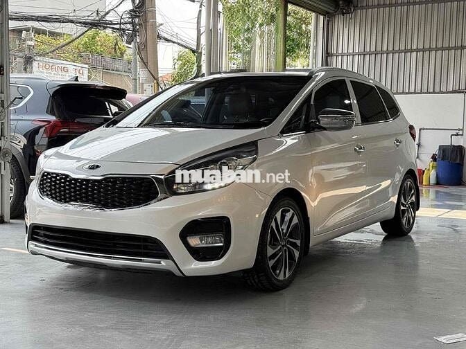 Kia Rondo 2020 2.0 GAT Deluxe Trắng 65.000 km