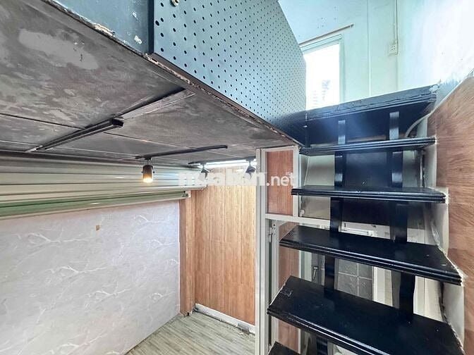 Siêu Rẻ!! Nguyên Căn 3x3m Trệt 1 Lầu Trống Suốt Hẻm Xe Tải 9M Q10
