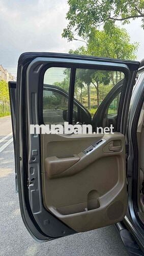 Nissan Navara 2012 AT 2 cầu