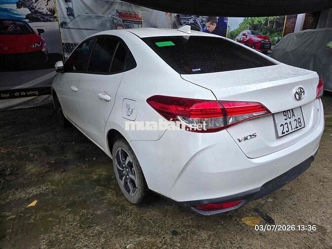 Toyota Vios E CVT Trắng Tự động 37187 km