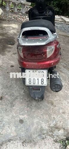 Xe tay ga Sapphire đỏ
