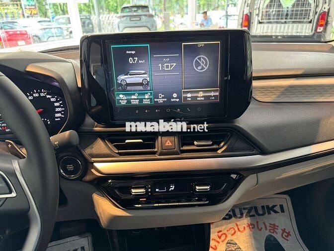Nhà máy thanh lý 01 Swift Hybrid 2025 mới 100%