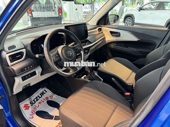 Nhà máy thanh lý 01 Swift Hybrid 2025 mới 100%