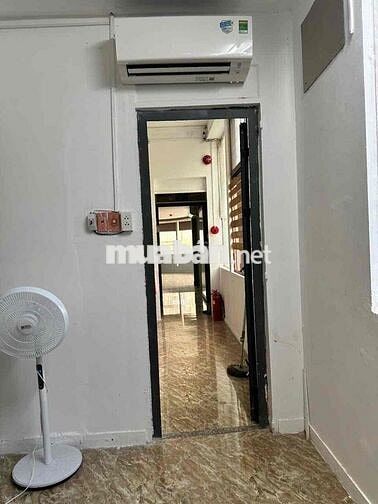 CHO THUÊ KTX GÓC 2MT CỐNG QUỲNH Q1