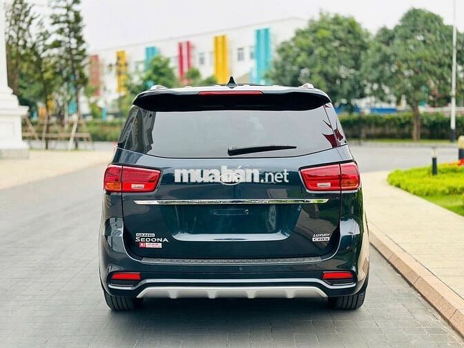 Kia Sedona Luxury model 2021 máy dầu bản full