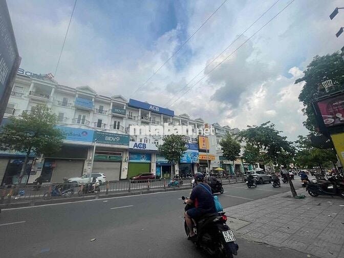 80m2 công nhận đủ, Hẻm xe hơi, Đối diện Emart Phan Văn Trị