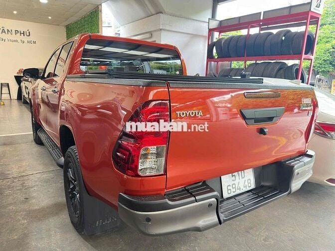 Toyota Hilux 2021 2.4L AT Số tự động Cam