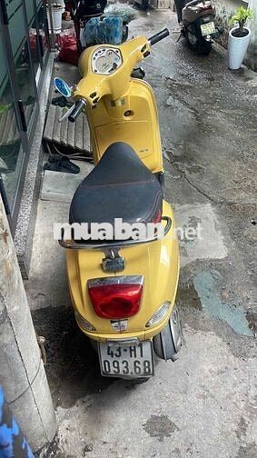 Piaggio Vespa LX 125 3Vie Vàng