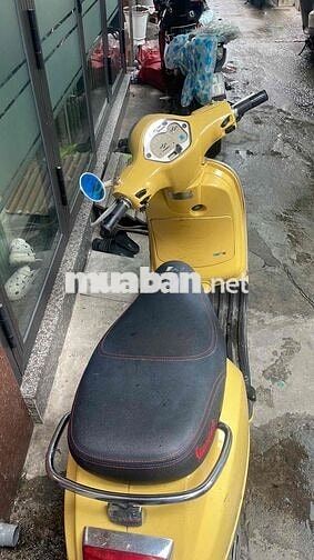 Piaggio Vespa LX 125 3Vie Vàng